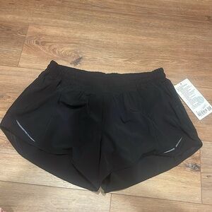 HOTTY HOT LR 4” SHORT LULULEMON